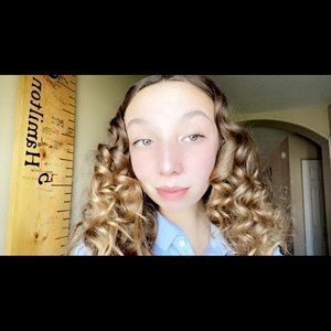 Meet your Posher, Macy